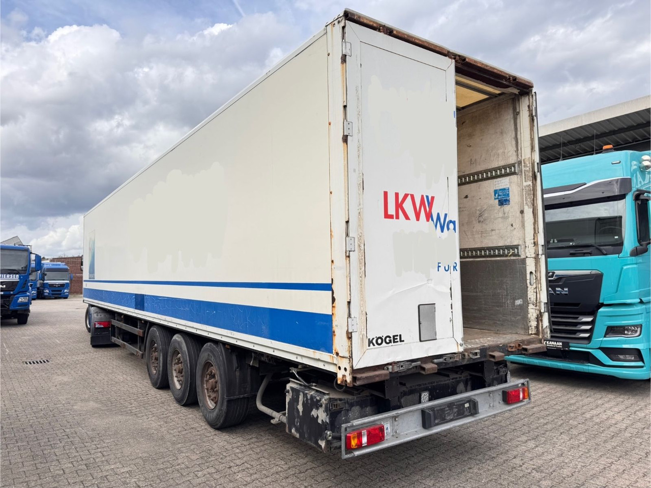 Kögel SPKH 24 Koffer 3-Achser - نصف مقطورة بصندوق مغلق: صورة 2 Kögel SPKH 24 Koffer 3-Achser - نصف مقطورة بصندوق مغلق: صورة 2