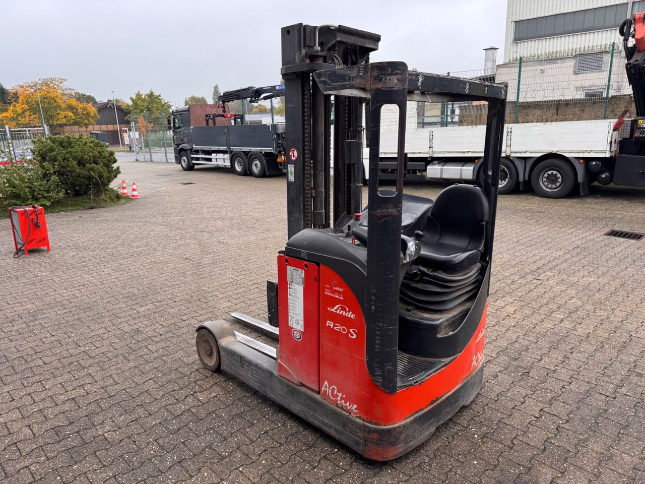 Linde R 20 S Active 5.40 höhe 2t - رافعة شوكية للوصول للأماكن الضيقة: صورة 1 Linde R 20 S Active 5.40 höhe 2t - رافعة شوكية للوصول للأماكن الضيقة: صورة 1