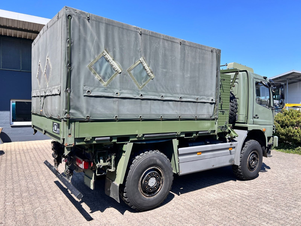 Mercedes-Benz 1018 Atego 4x4 Allrad Miltär Camper Expedition - ناقلة حاويات/ شاحنة حاويات: صورة 5 Mercedes-Benz 1018 Atego 4x4 Allrad Miltär Camper Expedition - ناقلة حاويات/ شاحنة حاويات: صورة 5