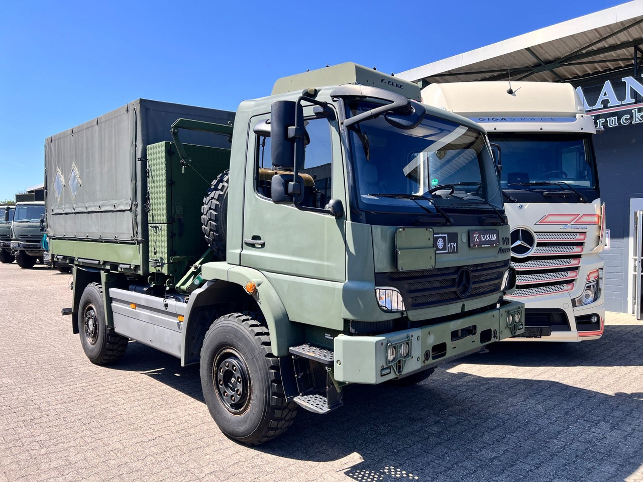 Mercedes-Benz 1018 Atego 4x4 Allrad Miltär Camper Expedition - ناقلة حاويات/ شاحنة حاويات: صورة 2 Mercedes-Benz 1018 Atego 4x4 Allrad Miltär Camper Expedition - ناقلة حاويات/ شاحنة حاويات: صورة 2