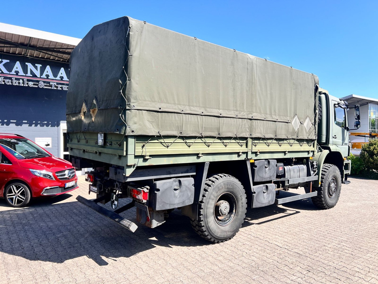 Mercedes-Benz 1829 A Axor 4x4 EX- 31 TKM Camper Expedi - شاحنة ذات ستائر جانبية: صورة 3 Mercedes-Benz 1829 A Axor 4x4 EX- 31 TKM Camper Expedi - شاحنة ذات ستائر جانبية: صورة 3