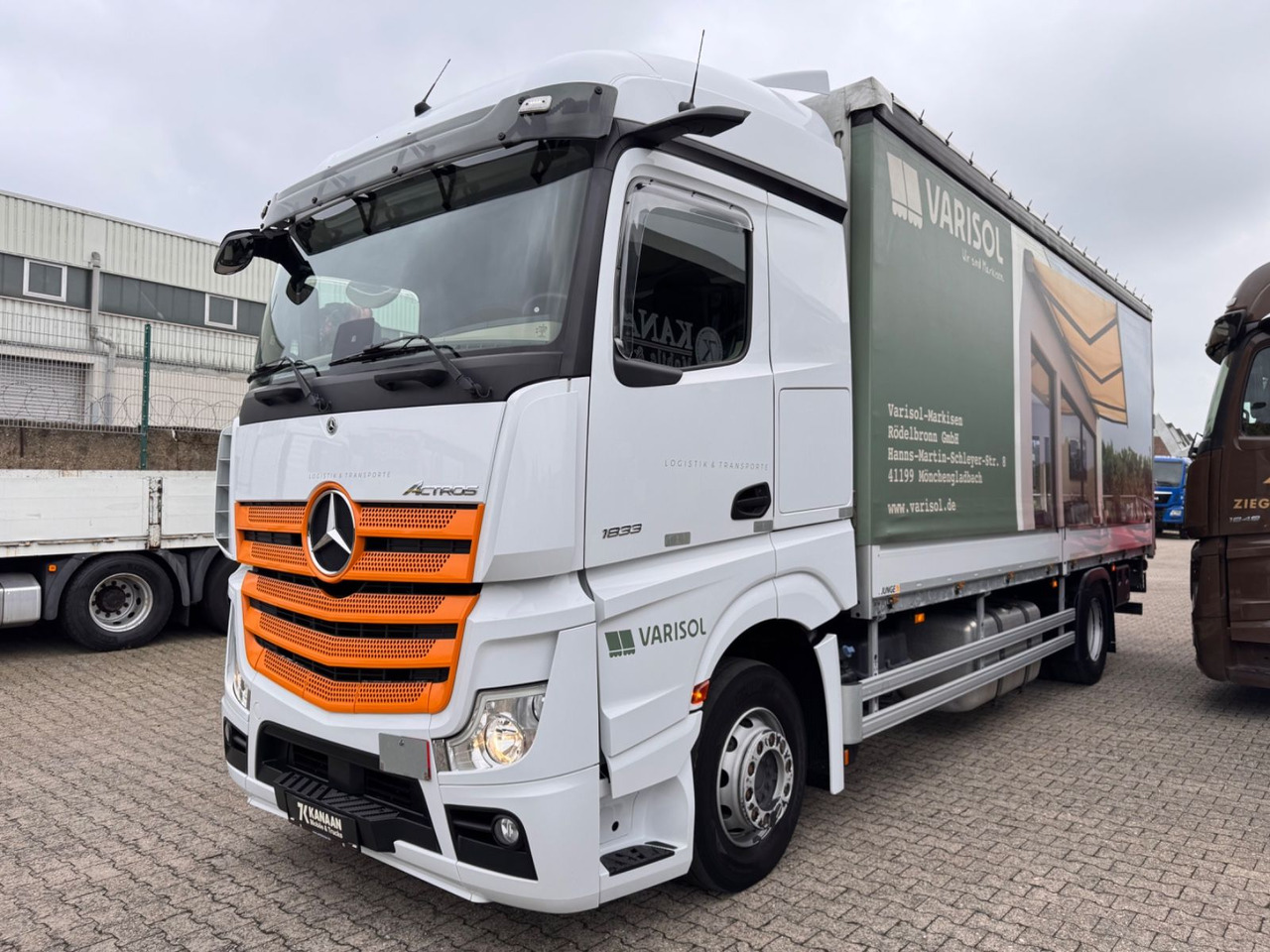 Mercedes-Benz 1833 Actros 5 StreamSPace LBW - شاحنة ذات ستائر جانبية: صورة 3 Mercedes-Benz 1833 Actros 5 StreamSPace LBW - شاحنة ذات ستائر جانبية: صورة 3