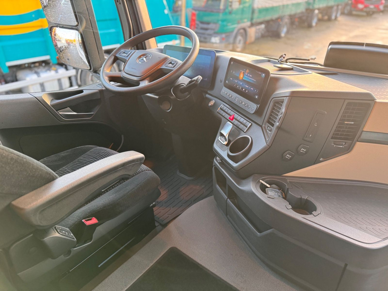 رأس تريلا Mercedes-Benz 1846 Actros 5 Hydr. Kipper / Walkingfloor 2-Weg: صورة 16 رأس تريلا Mercedes-Benz 1846 Actros 5 Hydr. Kipper / Walkingfloor 2-Weg: صورة 16