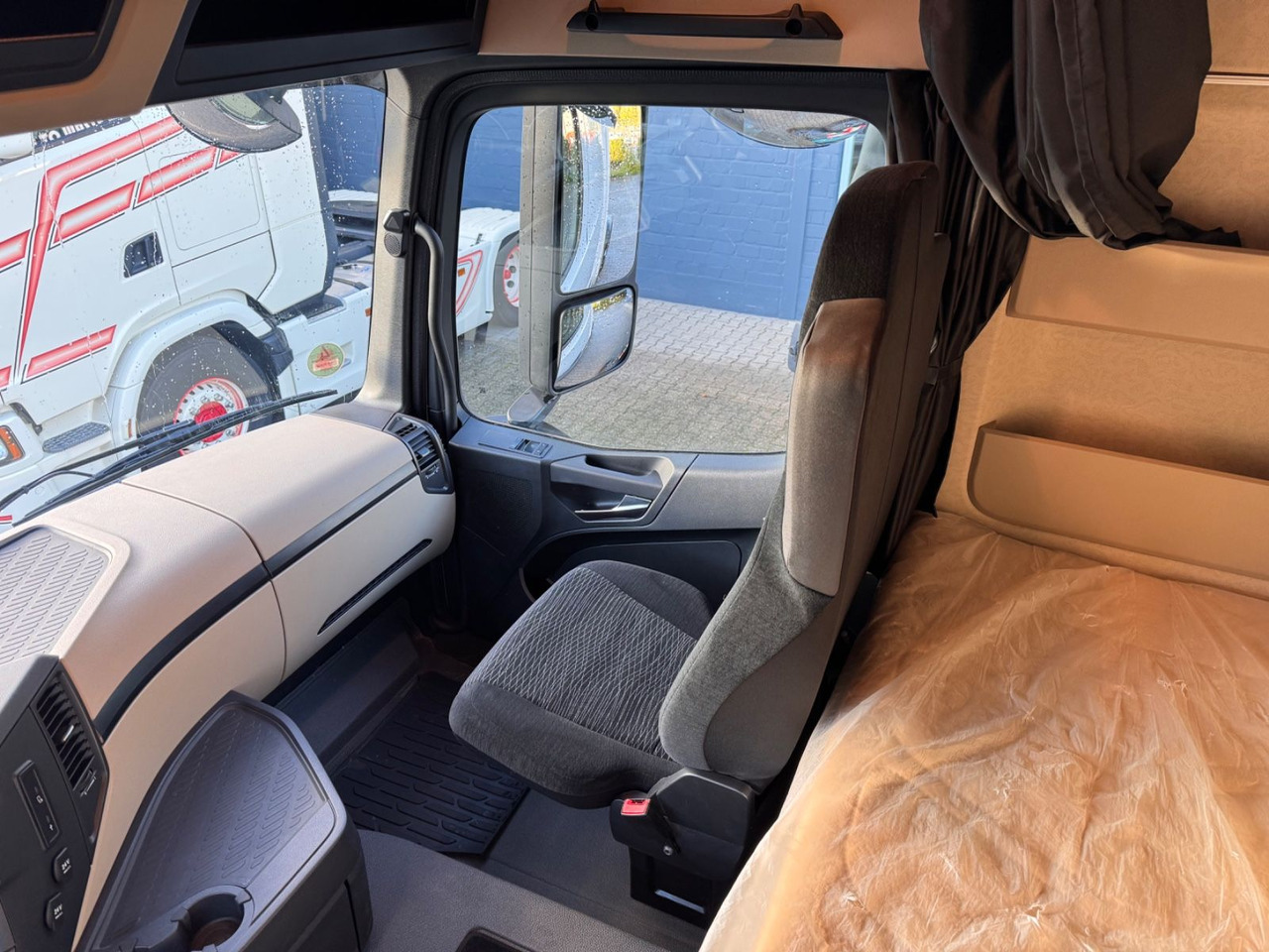 رأس تريلا Mercedes-Benz 1846 Actros 5 Hydr. Kipper / Walkingfloor 2-Weg: صورة 22 رأس تريلا Mercedes-Benz 1846 Actros 5 Hydr. Kipper / Walkingfloor 2-Weg: صورة 22