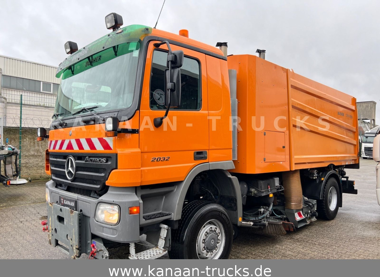 Mercedes-Benz 2032 Actros 4x4 Bucher STKF 9500 AIRPORT KLIMA - سياره كنس شوارع: صورة 3 Mercedes-Benz 2032 Actros 4x4 Bucher STKF 9500 AIRPORT KLIMA - سياره كنس شوارع: صورة 3