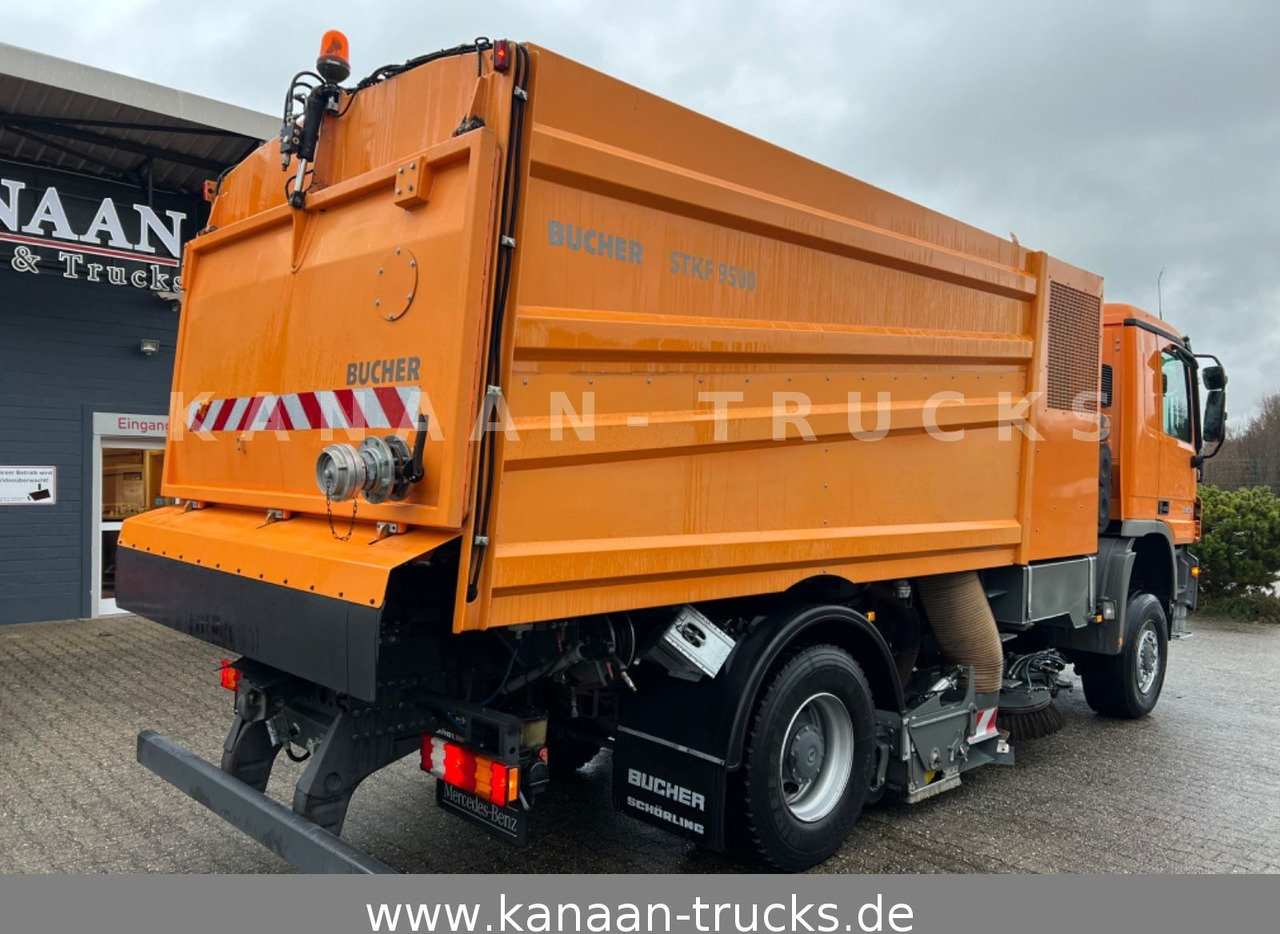 Mercedes-Benz 2032 Actros 4x4 Bucher STKF 9500 AIRPORT KLIMA - سياره كنس شوارع: صورة 5 Mercedes-Benz 2032 Actros 4x4 Bucher STKF 9500 AIRPORT KLIMA - سياره كنس شوارع: صورة 5