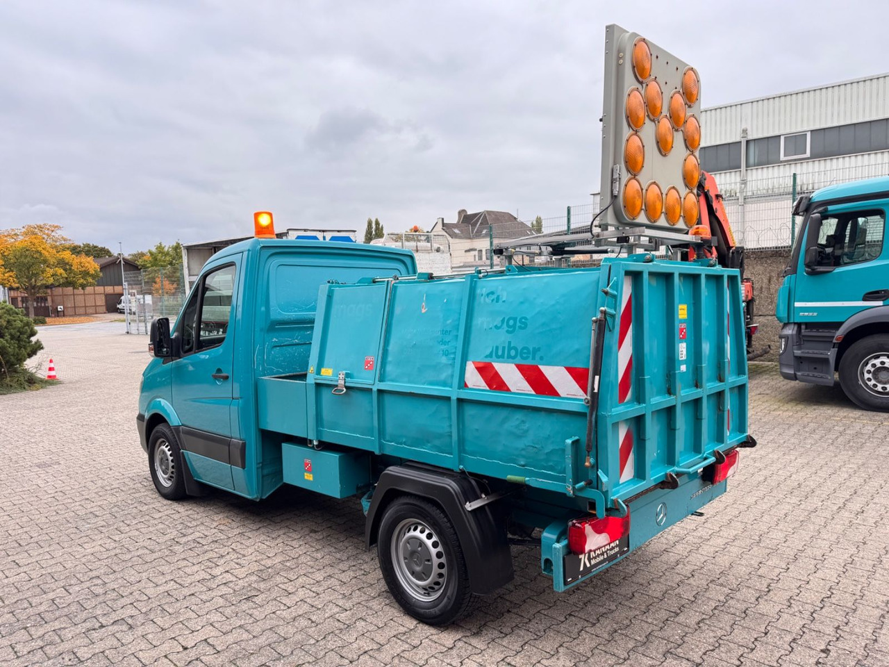 Mercedes-Benz 313 CDI Sprinter II Bertsche Müllwagen Tafel - آلات أخرى: صورة 4 Mercedes-Benz 313 CDI Sprinter II Bertsche Müllwagen Tafel - آلات أخرى: صورة 4
