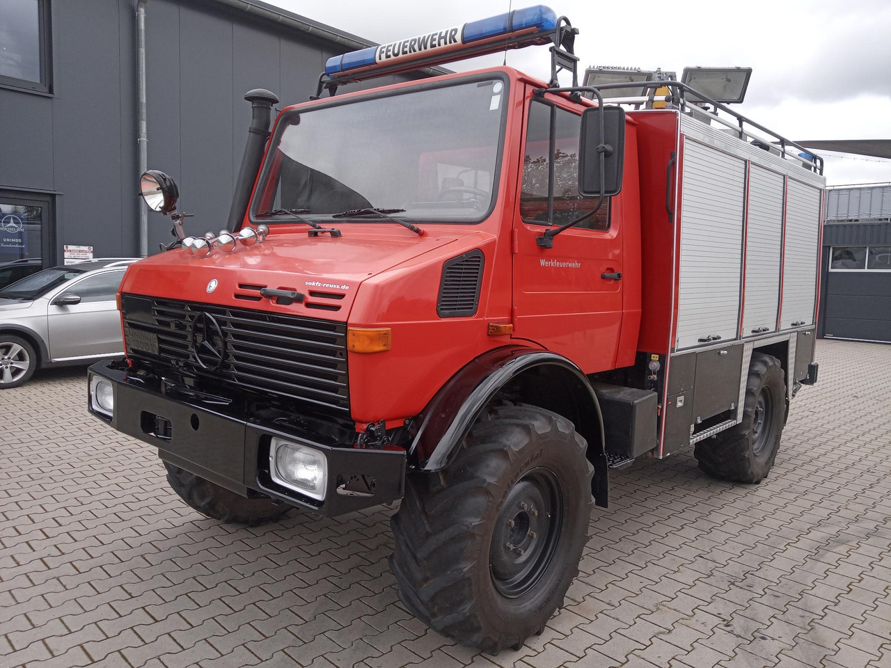 Mercedes Benz Unimog U1300L Unimog Firetruck - شاحنة حريق: صورة 2 Mercedes Benz Unimog U1300L Unimog Firetruck - شاحنة حريق: صورة 2
