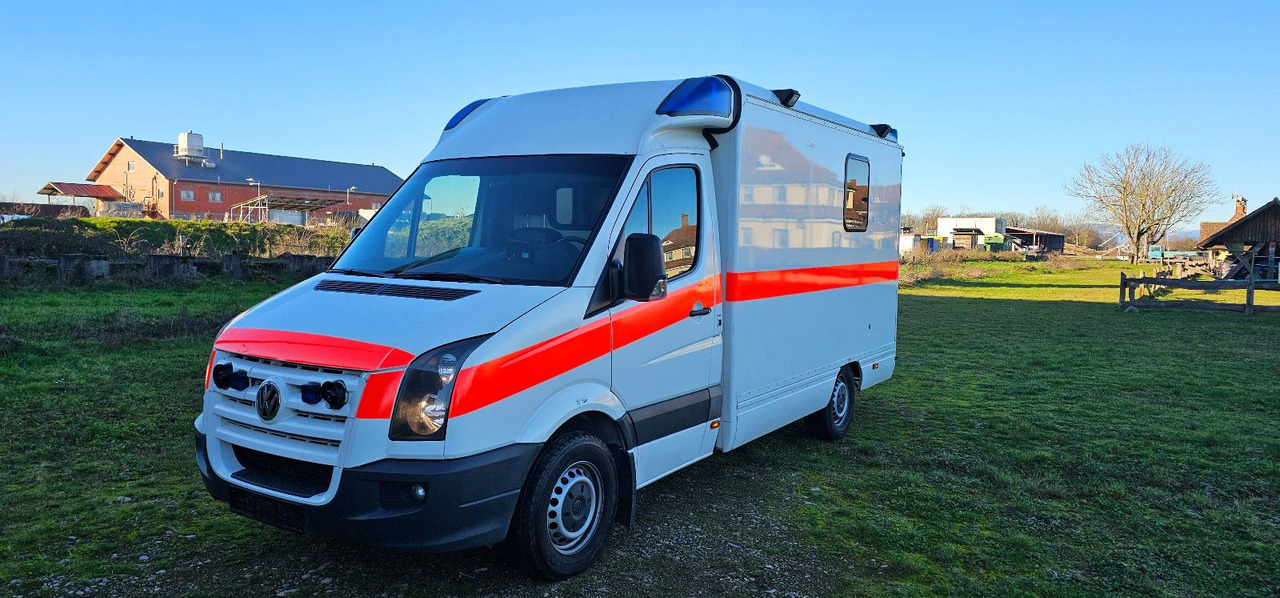 Volkswagen Crafter ELW Rettungswagen Camper Van - سيارة إسعاف: صورة 2 Volkswagen Crafter ELW Rettungswagen Camper Van - سيارة إسعاف: صورة 2