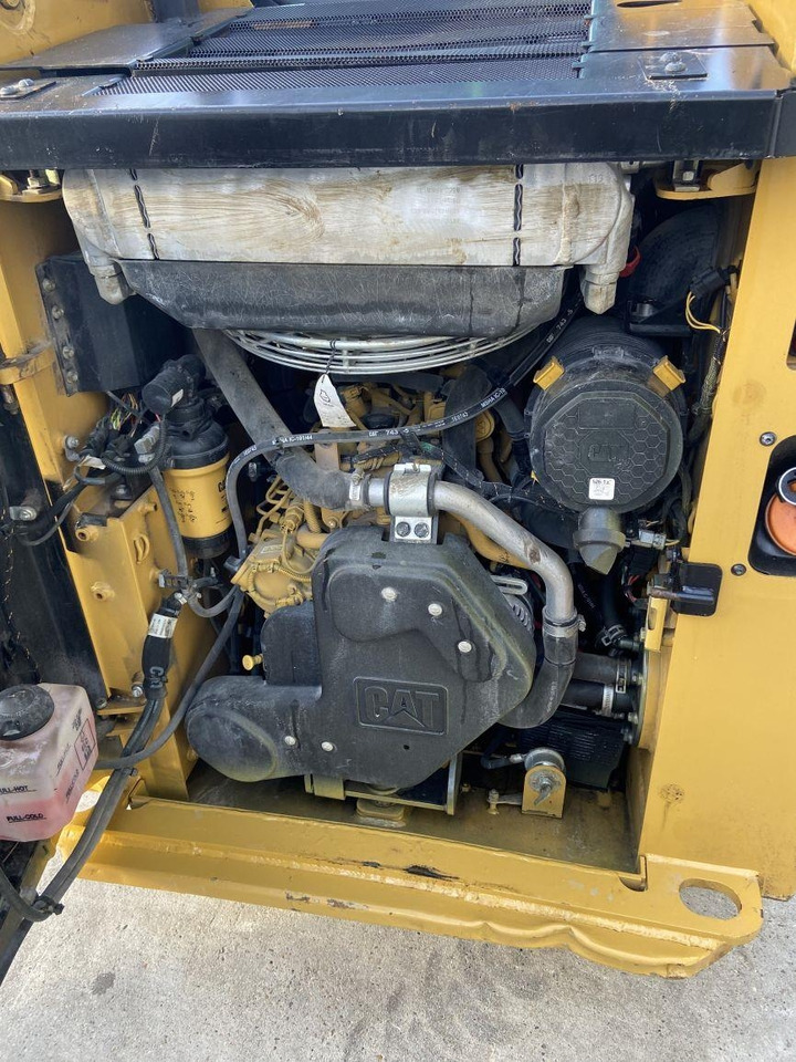 CAT 226 D3 (5867) - شيول صغير: صورة 5 CAT 226 D3 (5867) - شيول صغير: صورة 5