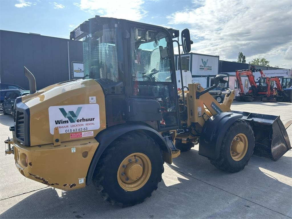 CAT 906 (9145)  - لودر مفصلي صغير: صورة 4 CAT 906 (9145)  - لودر مفصلي صغير: صورة 4