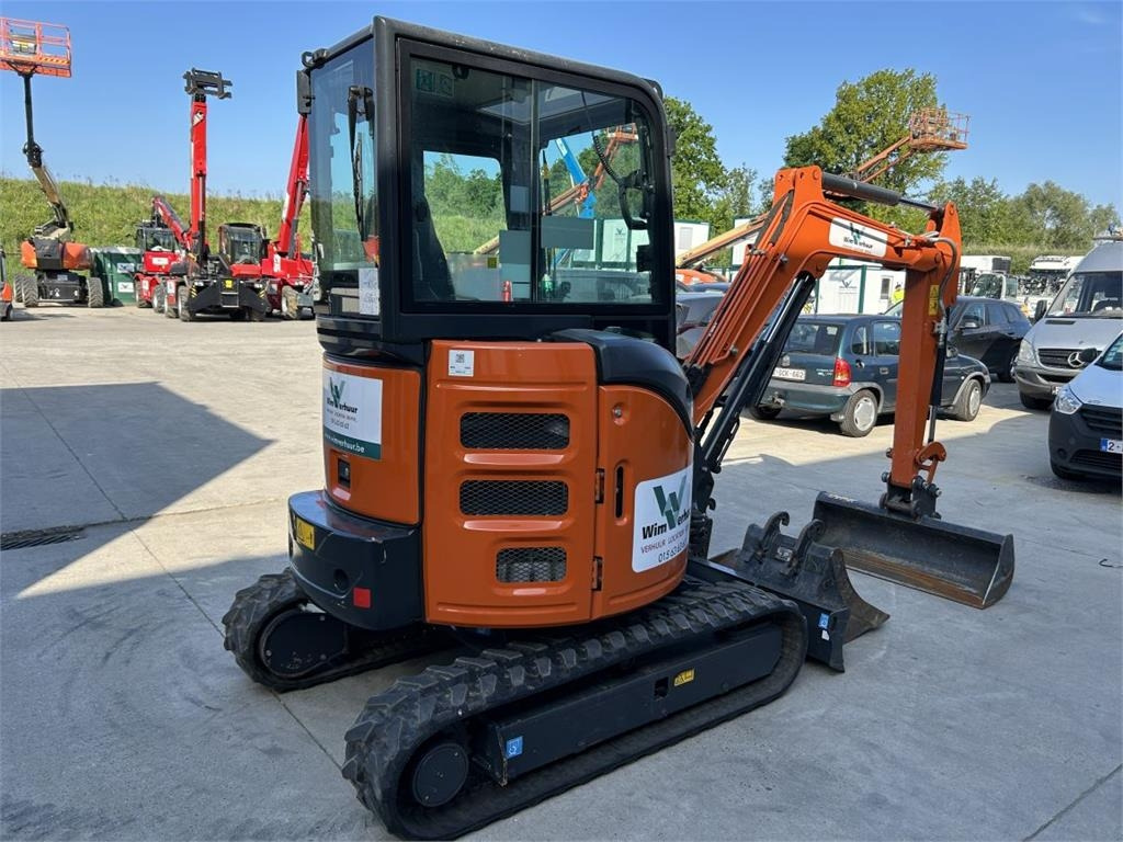 Hitachi ZX26U-6 (9989)  - حفار صغير: صورة 5 Hitachi ZX26U-6 (9989)  - حفار صغير: صورة 5