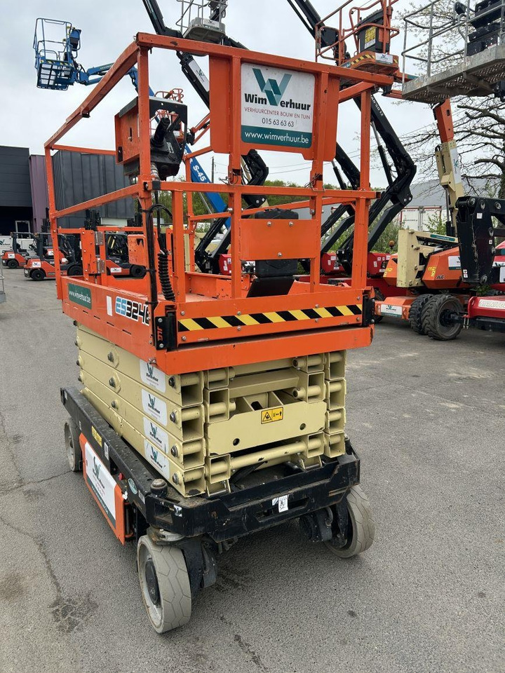 JLG 3246ES (6778) - مرفاع مقصي: صورة 3 JLG 3246ES (6778) - مرفاع مقصي: صورة 3