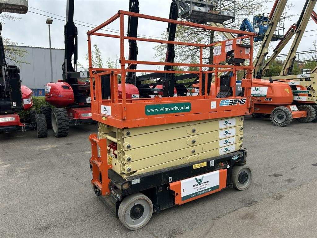JLG 3246ES (6778) - مرفاع مقصي: صورة 2 JLG 3246ES (6778) - مرفاع مقصي: صورة 2