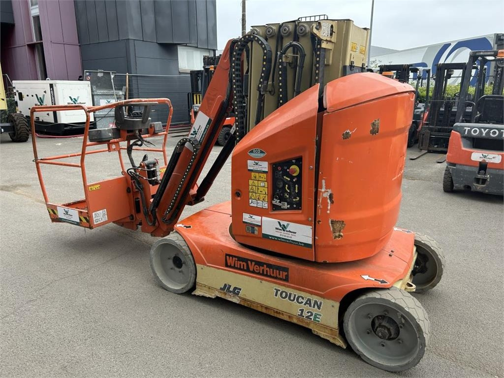 JLG Toucan 12E (1933) - مرفاع بصاري عمودي: صورة 2 JLG Toucan 12E (1933) - مرفاع بصاري عمودي: صورة 2