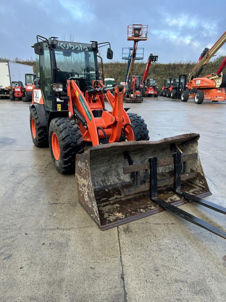 Kubota R070 (6678) - لودر مفصلي صغير: صورة 4 Kubota R070 (6678) - لودر مفصلي صغير: صورة 4