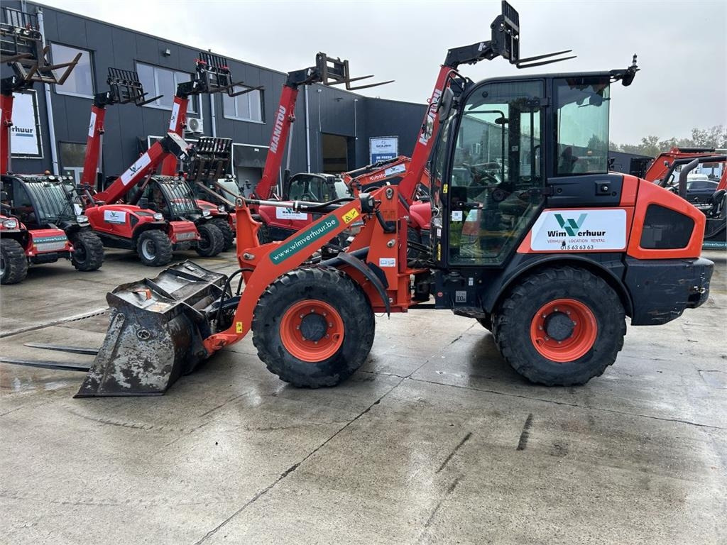 Kubota R070 (6678)  - لودر مفصلي صغير: صورة 1 Kubota R070 (6678)  - لودر مفصلي صغير: صورة 1
