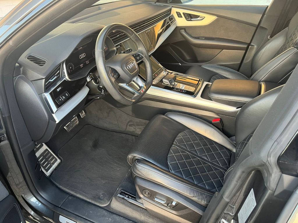 Audi Q8 50 TDI quattro tiptronic 22 Zoll*3xSline*Pano - سيارة دفع رباعي: صورة 5 Audi Q8 50 TDI quattro tiptronic 22 Zoll*3xSline*Pano - سيارة دفع رباعي: صورة 5