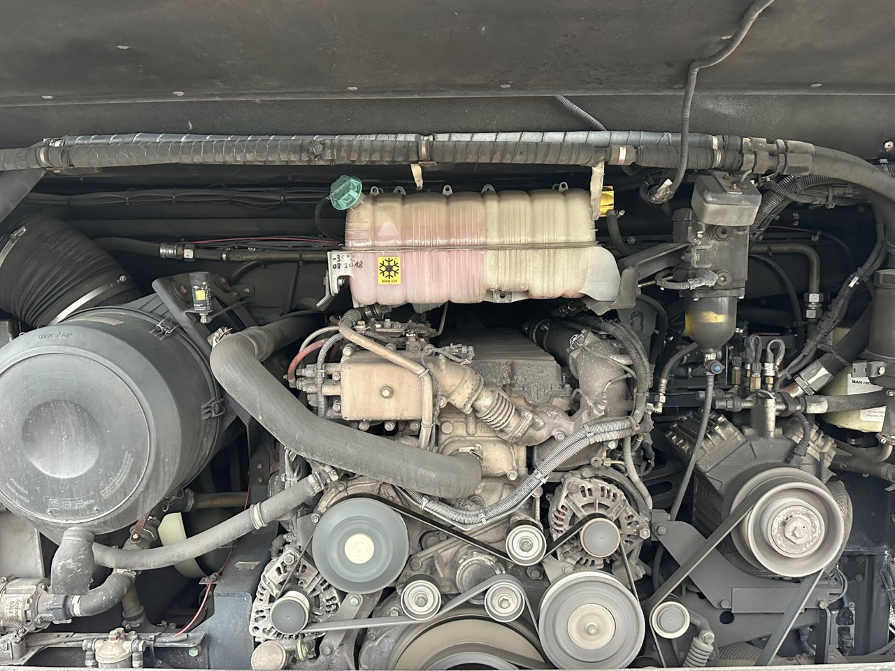 MAN R08 Lions Coach L (wenig Km*Behinderten gerecht) MAN R08 Lions Coach L (wenig Km*Behinderten gerecht) - حافلة نقل لمسافات طويلة: صورة 4 MAN R08 Lions Coach L (wenig Km*Behinderten gerecht) MAN R08 Lions Coach L (wenig Km*Behinderten gerecht) - حافلة نقل لمسافات طويلة: صورة 4