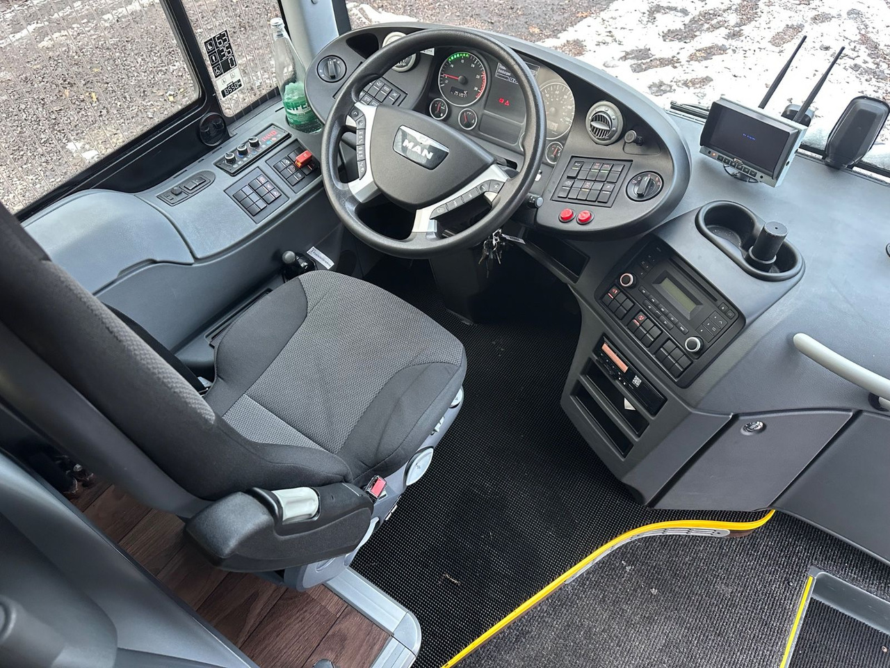 MAN R13 Lions Regio L (65Sitze*251 tKm) - حافلة الضواحي: صورة 4 MAN R13 Lions Regio L (65Sitze*251 tKm) - حافلة الضواحي: صورة 4