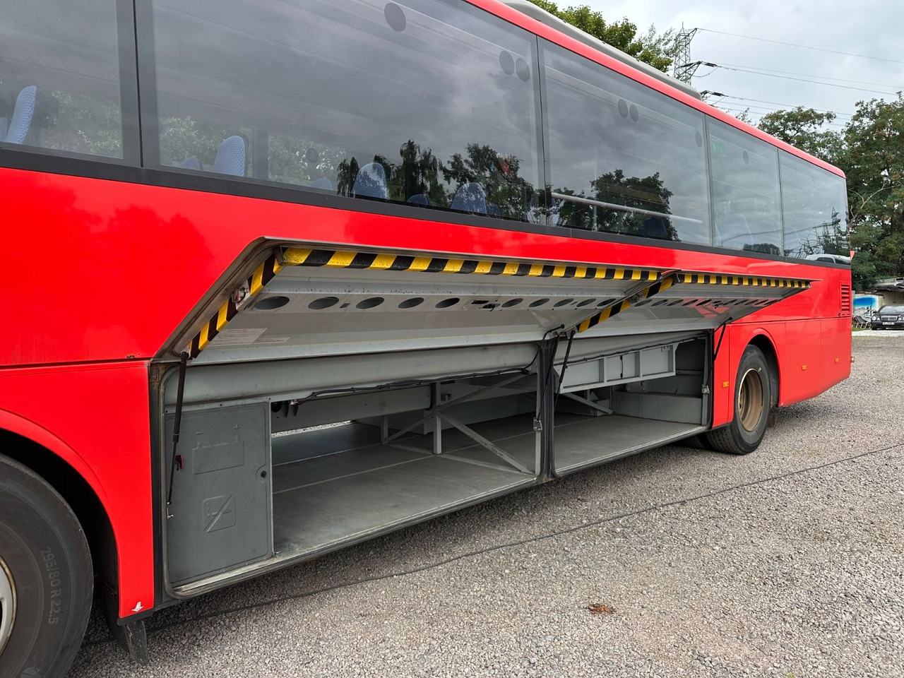 Mercedes-Benz O550 Integro (56 Sitze*Klima*Schalt) - حافلة الضواحي: صورة 4 Mercedes-Benz O550 Integro (56 Sitze*Klima*Schalt) - حافلة الضواحي: صورة 4