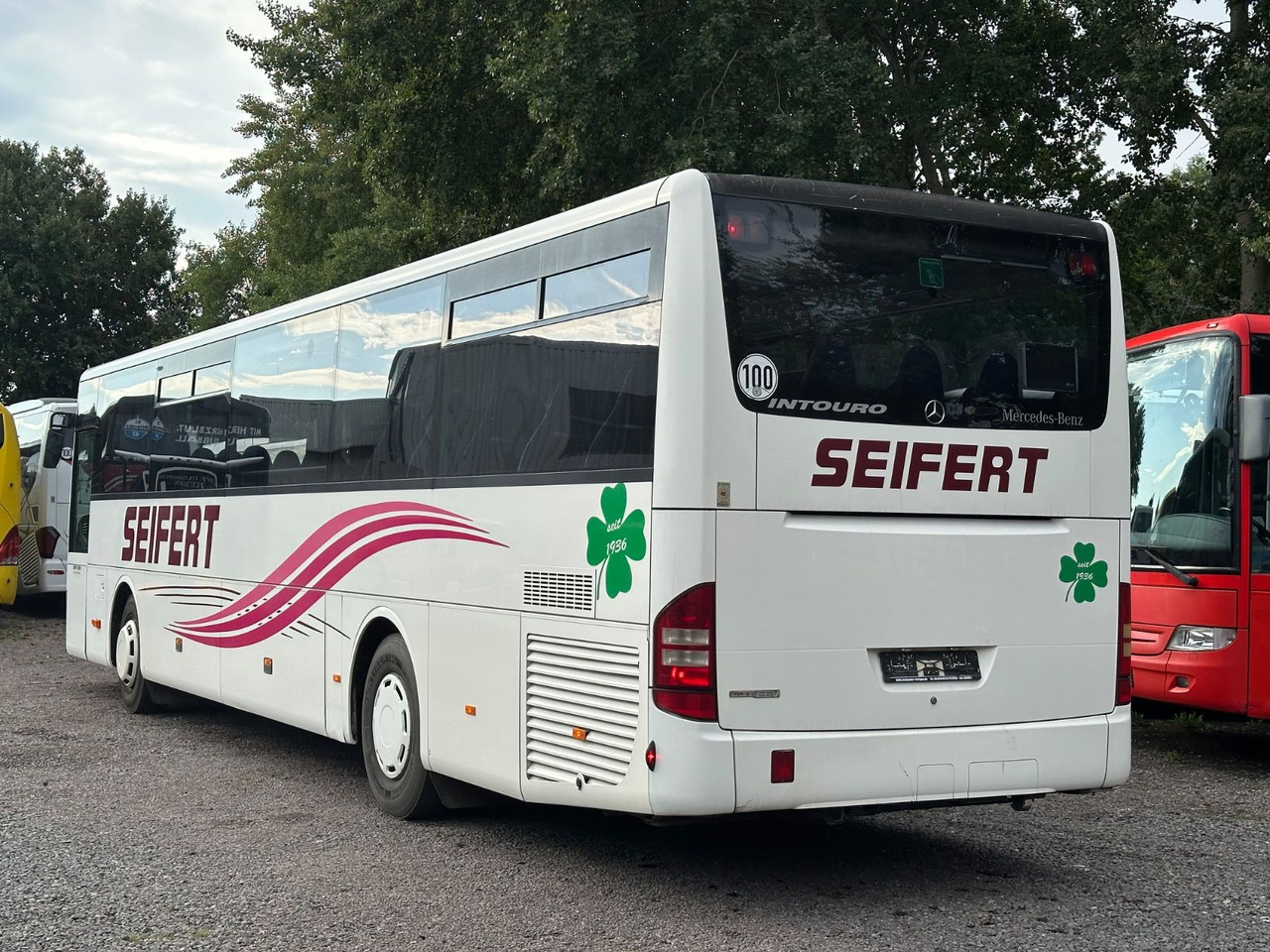 Mercedes-Benz O560 Intouro (EEV*Schalt) - حافلة الضواحي: صورة 2 Mercedes-Benz O560 Intouro (EEV*Schalt) - حافلة الضواحي: صورة 2
