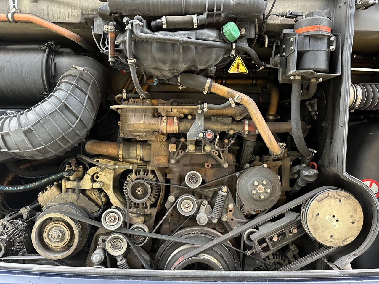 Mercedes-Benz Travego O580 16 RHD-M (LuxLine*TOP*DE) - حافلة نقل لمسافات طويلة: صورة 3 Mercedes-Benz Travego O580 16 RHD-M (LuxLine*TOP*DE) - حافلة نقل لمسافات طويلة: صورة 3