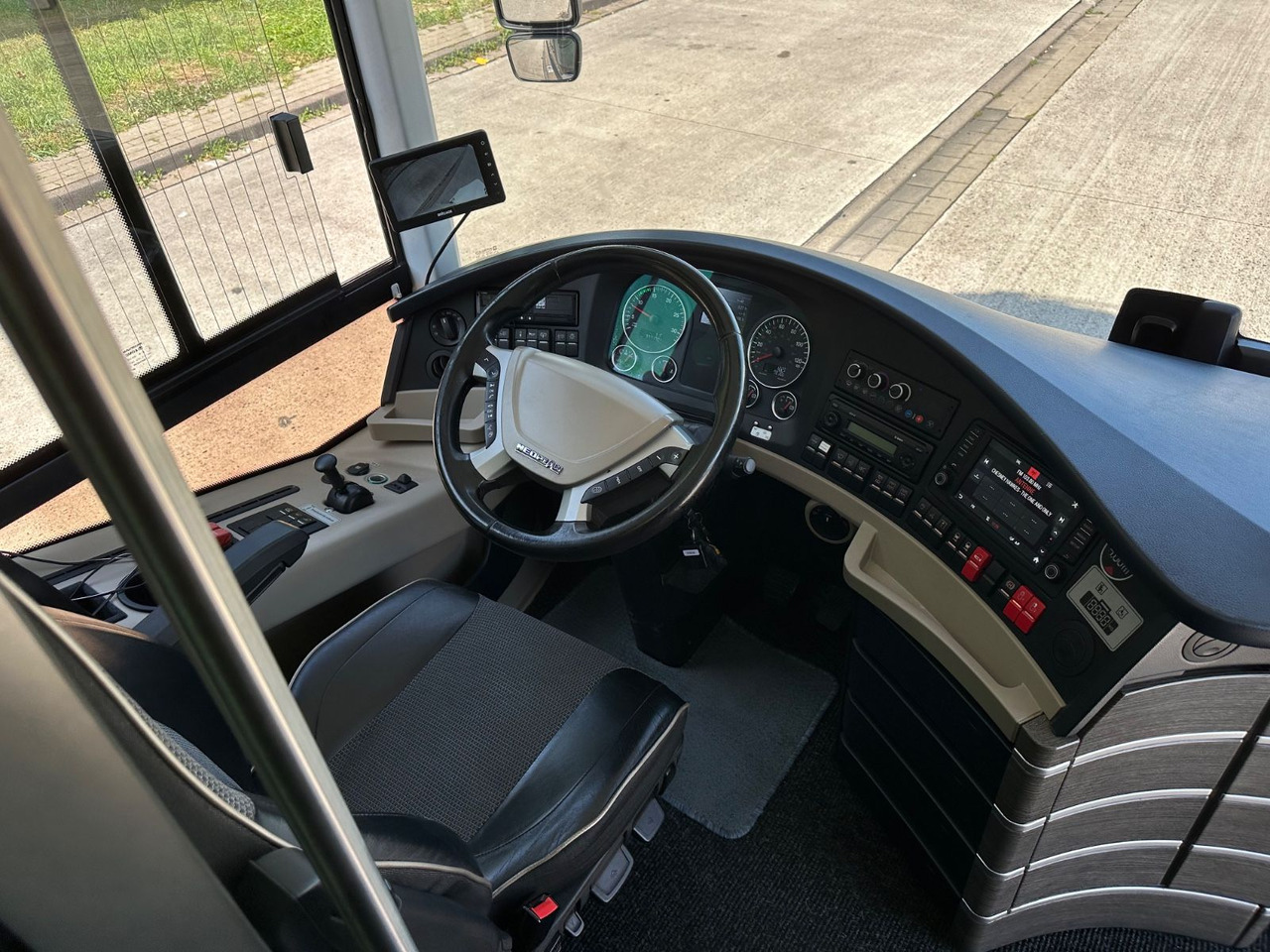 Neoplan P06 Skyliner L (83 Sitze*TOP*Motor Neu*Panorama) - حافلة ذات طابقين: صورة 5 Neoplan P06 Skyliner L (83 Sitze*TOP*Motor Neu*Panorama) - حافلة ذات طابقين: صورة 5