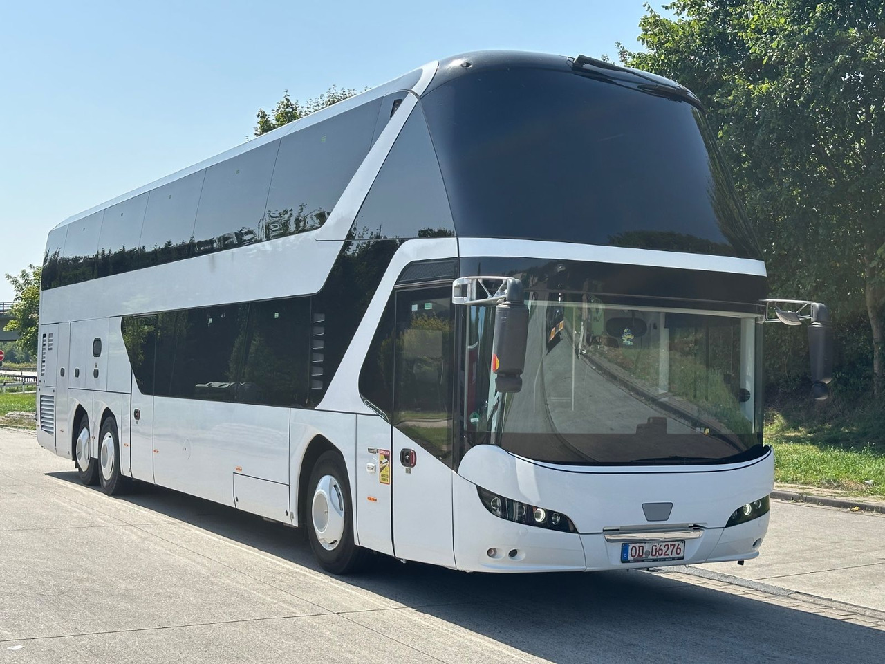 Neoplan P06 Skyliner L (83 Sitze*TOP*Motor Neu*Panorama) - حافلة ذات طابقين: صورة 2 Neoplan P06 Skyliner L (83 Sitze*TOP*Motor Neu*Panorama) - حافلة ذات طابقين: صورة 2