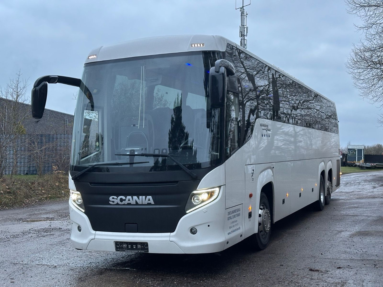 Scania Touring HD Higer 6X2 (86 tKm*59 Sitze) - حافلة نقل لمسافات طويلة: صورة 1 Scania Touring HD Higer 6X2 (86 tKm*59 Sitze) - حافلة نقل لمسافات طويلة: صورة 1