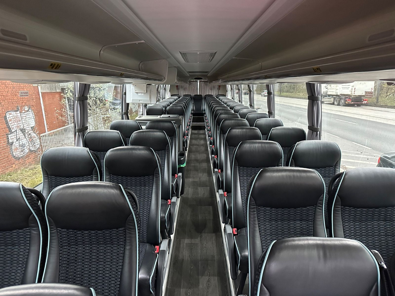 Scania Touring HD Higer 6X2 (86 tKm*59 Sitze) - حافلة نقل لمسافات طويلة: صورة 5 Scania Touring HD Higer 6X2 (86 tKm*59 Sitze) - حافلة نقل لمسافات طويلة: صورة 5