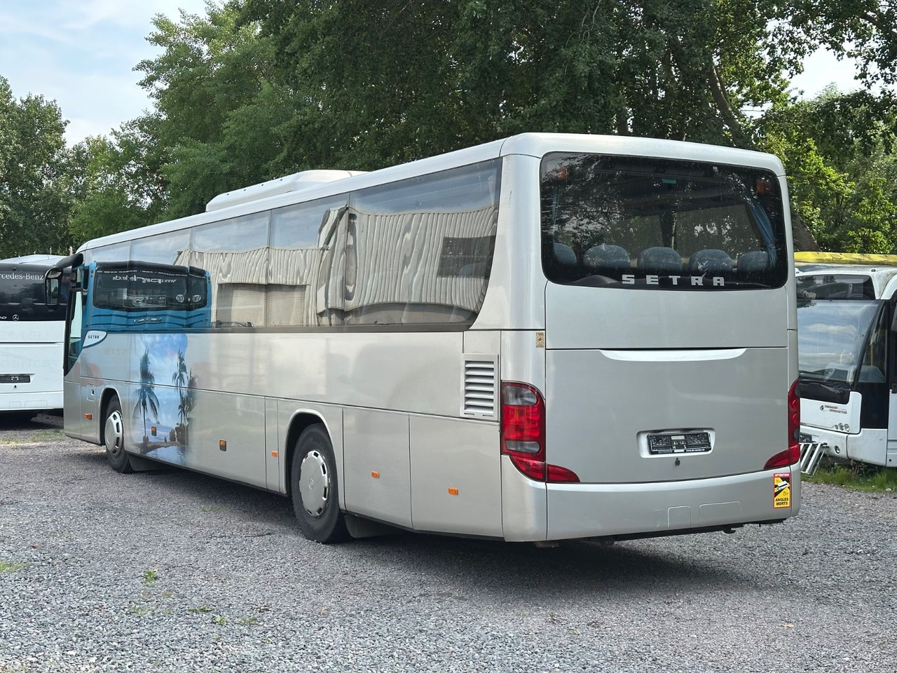 Setra S 415 UL GT (Motor neu*TOP) - حافلة الضواحي: صورة 2 Setra S 415 UL GT (Motor neu*TOP) - حافلة الضواحي: صورة 2