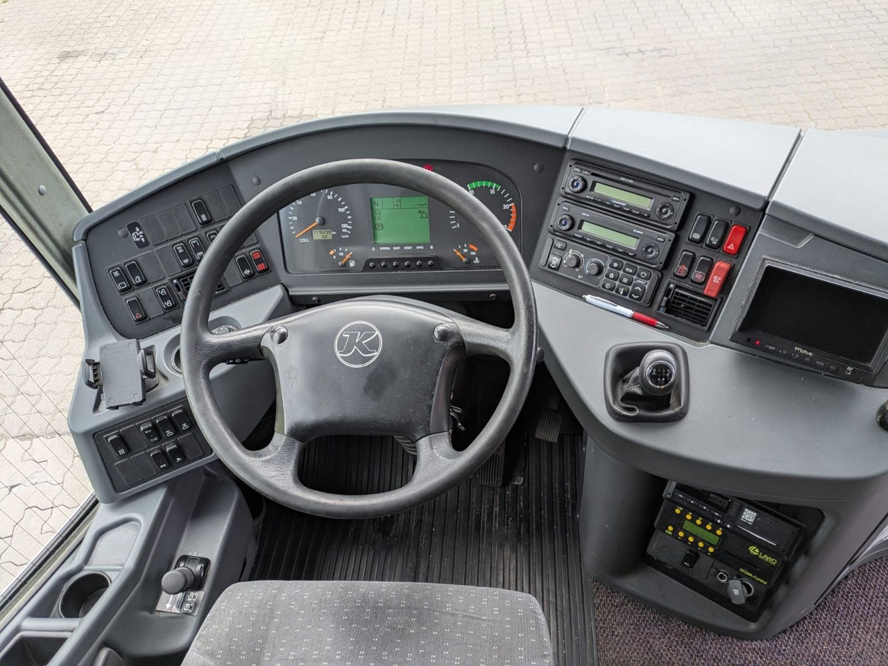 Setra S 416 GT (55 Sitze*WC) - حافلة الضواحي: صورة 3 Setra S 416 GT (55 Sitze*WC) - حافلة الضواحي: صورة 3