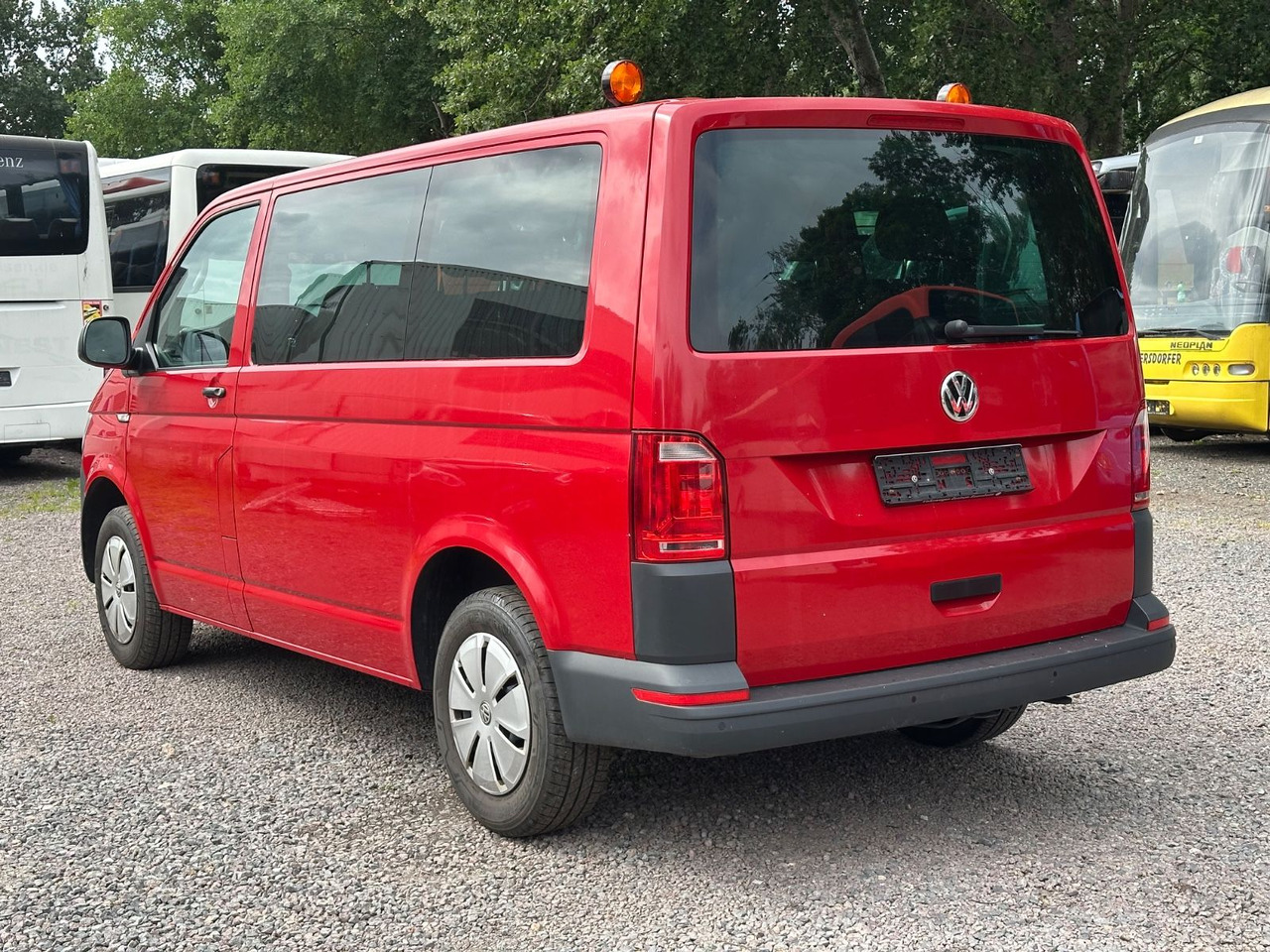 Volkswagen T6 Kombi (PDC Hi*ACC*StandHz*9 Sitzer*AC) - ميكروباص: صورة 3 Volkswagen T6 Kombi (PDC Hi*ACC*StandHz*9 Sitzer*AC) - ميكروباص: صورة 3