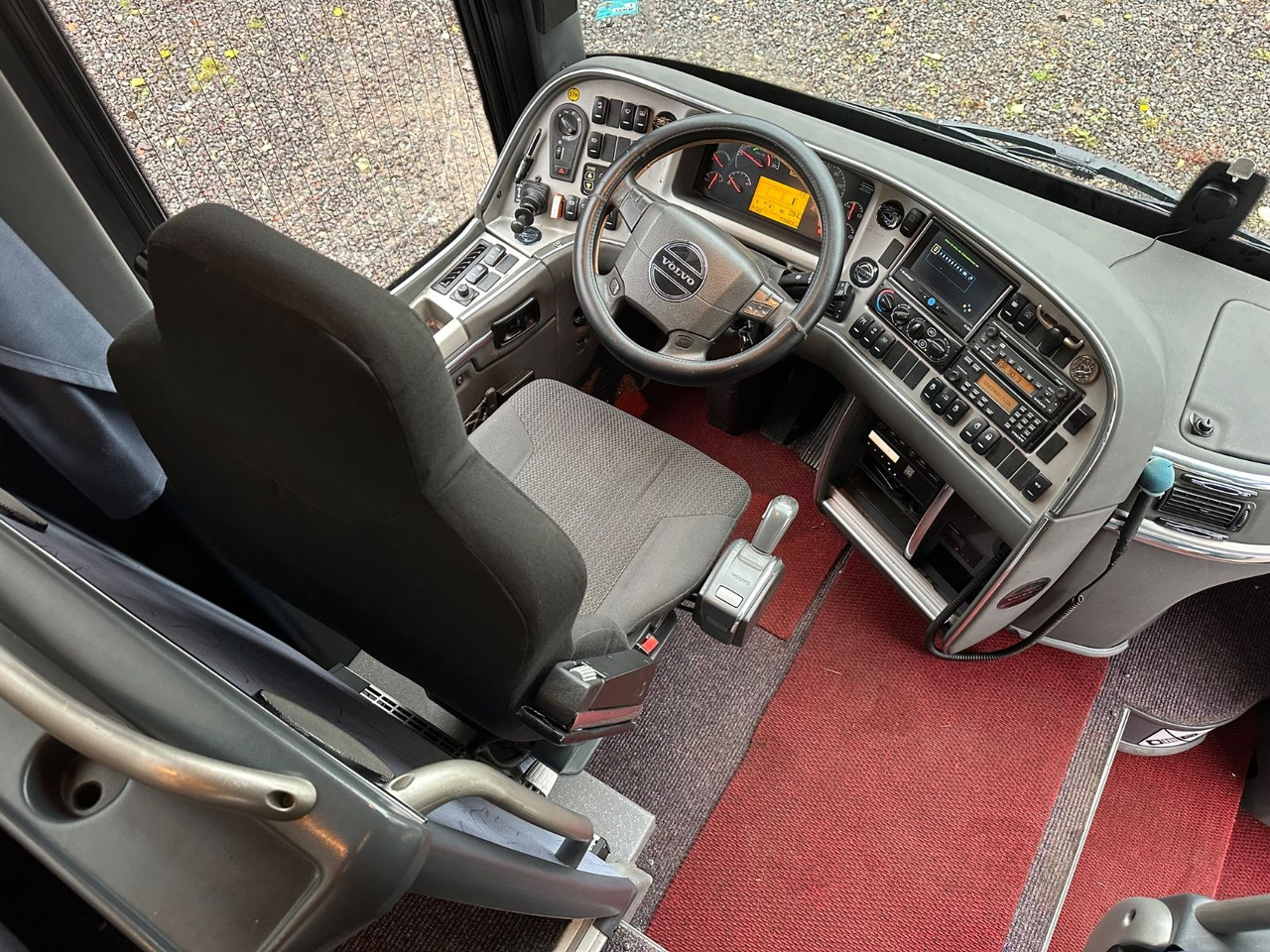 Volvo 9900 HD 6x2 (9700*415 HD*Tourismo RHD) - حافلة نقل لمسافات طويلة: صورة 5 Volvo 9900 HD 6x2 (9700*415 HD*Tourismo RHD) - حافلة نقل لمسافات طويلة: صورة 5