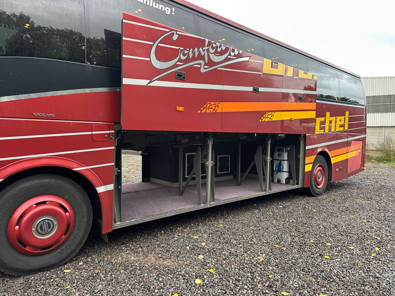 Volvo 9900 HD 6x2 (9700*415 HD*Tourismo RHD) - حافلة نقل لمسافات طويلة: صورة 3 Volvo 9900 HD 6x2 (9700*415 HD*Tourismo RHD) - حافلة نقل لمسافات طويلة: صورة 3